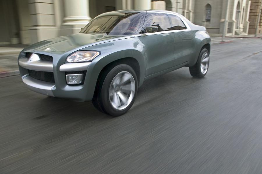  Mitsubishi Sport Truck Concept 2004 года  (фото 28 из 34)
